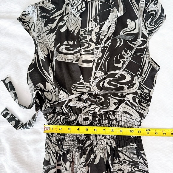 Black/Silver floral pattern top - Picture 10 of 15